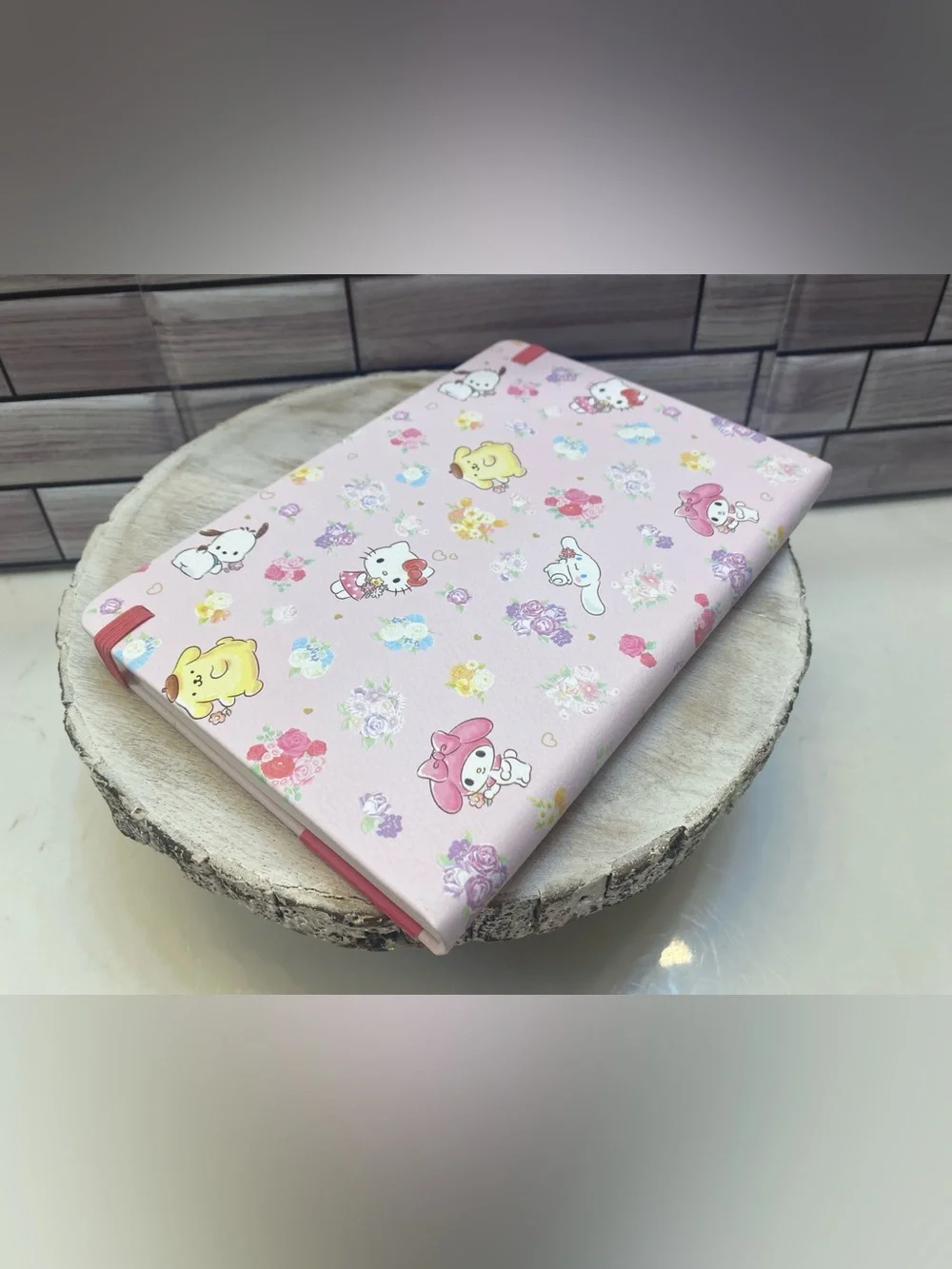 Hello Kitty & Friends ❤️ Monthly 17 months Planner Aug.2026 to Dec.2027  NEW
